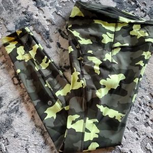 Lululemon Camo Swift Speed HR tight 28"